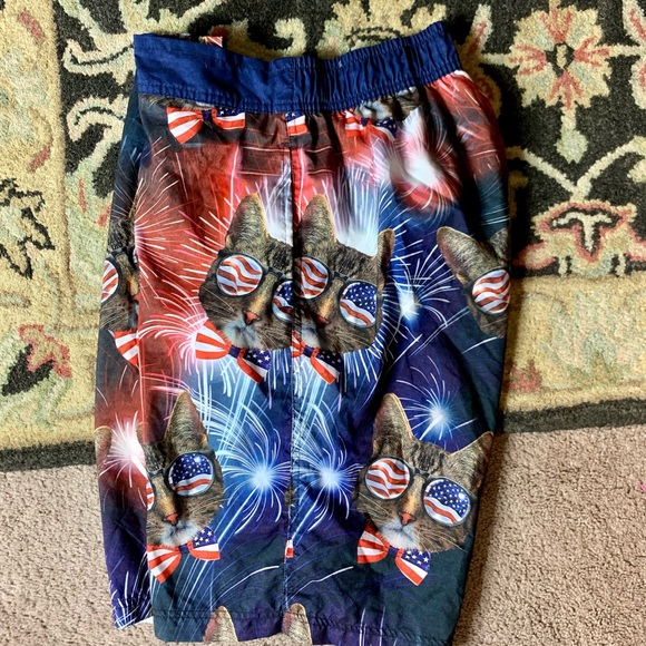 M Crazy Unique CATS & Fireworks Patriotic Shorts!! - Picture 6 of 12